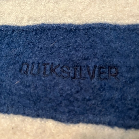 Gently Used Quiksilver Wool Sweater (Sz XL Womens) - Picture 4 of 4